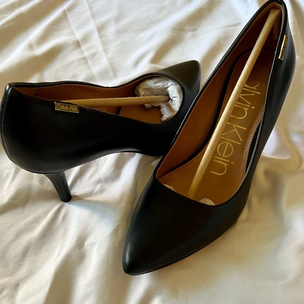 Calvin Klein Black Pebbled Pumps